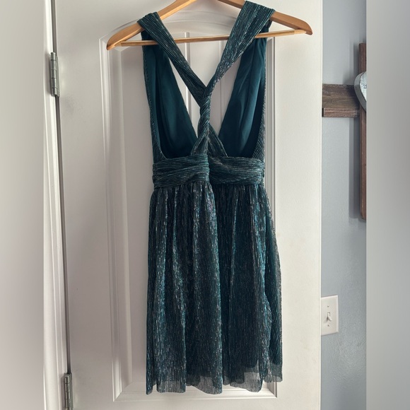 Lulus Ailey Gold Twist Back Dress - Picture 4 of 9